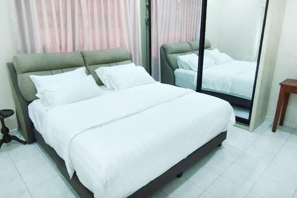 Conner Lot Holiday home Rawang
